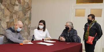 Escrituración de viviendas en barrio Colinas de Carlos Paz.
