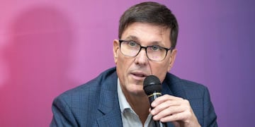 El ministro de Educación, José Goity, aceptó el pedido de los colegios.