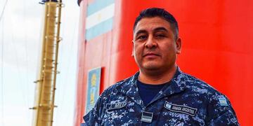 El rionegrino que dedica su vida a la marina.