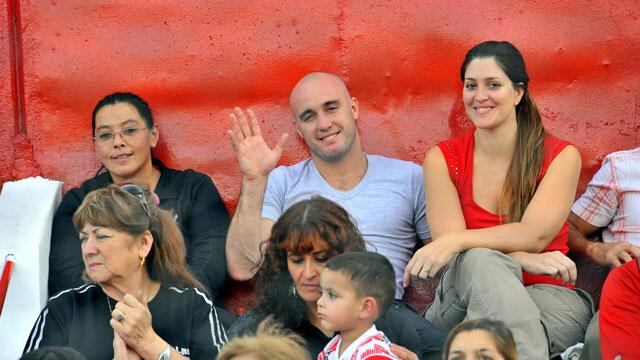 El Pelado Iván Furios, recordado y querido en Instituto, integra el cuerpo técnico del rival de este lunes, Güemes (Foto: Sergio Cejas).