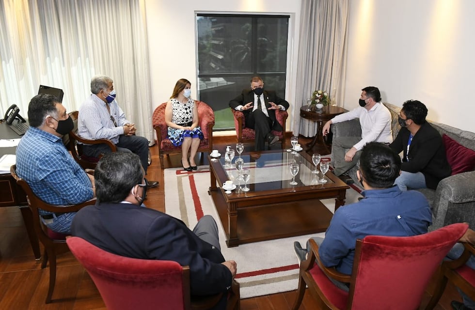 Legislatura: Jaldo recibió a los clubes San Juan y Social Lastenia