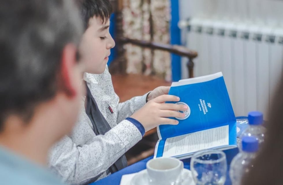 Autoridades políticas se reunieron con el joven ushuaiense Máximo Barria