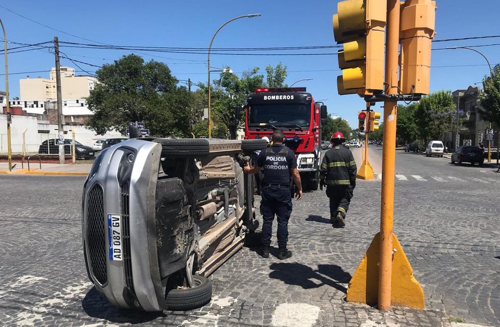 Otra vez un accidente con el mojón
