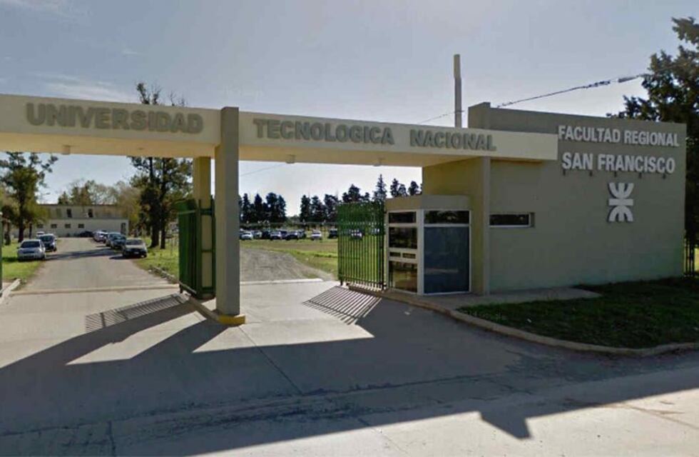 La UTN abre sus puertas para Observar la Luna y Saturno