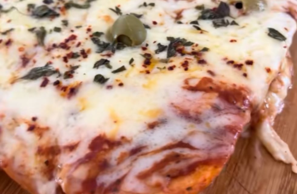 Cómo hacer pizza batida: la receta fácil, rápida y sin leudado