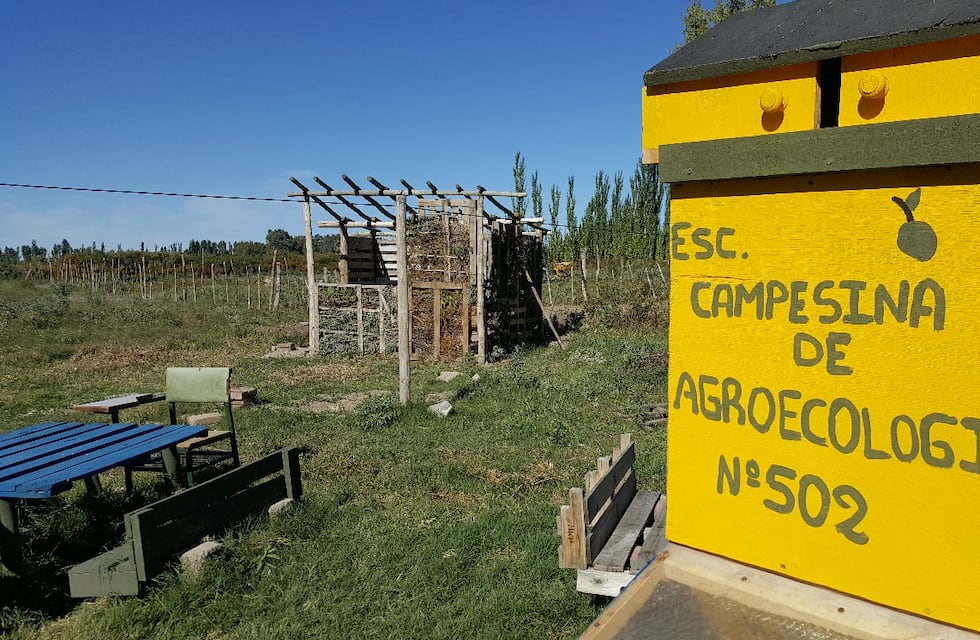 La campaña viral en redes sociales para ayudar a que la Escuela Campesina de Agroecología no cierre