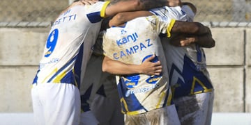 El Canalla se impuso 1-0 al Milrrayistas en San Nicolás.