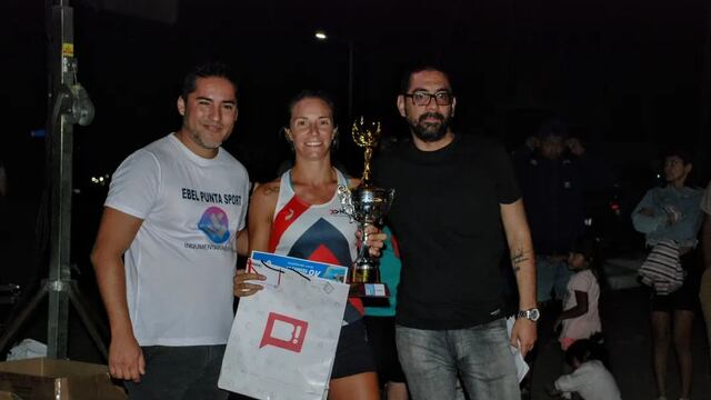 La puntaltense Ana Laura Martínez ganó la Carrera del Puerto.