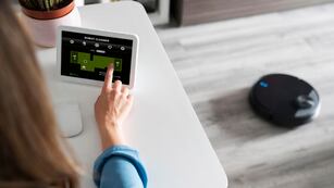 Cómo equipar un hogar para que sea una casa inteligente.