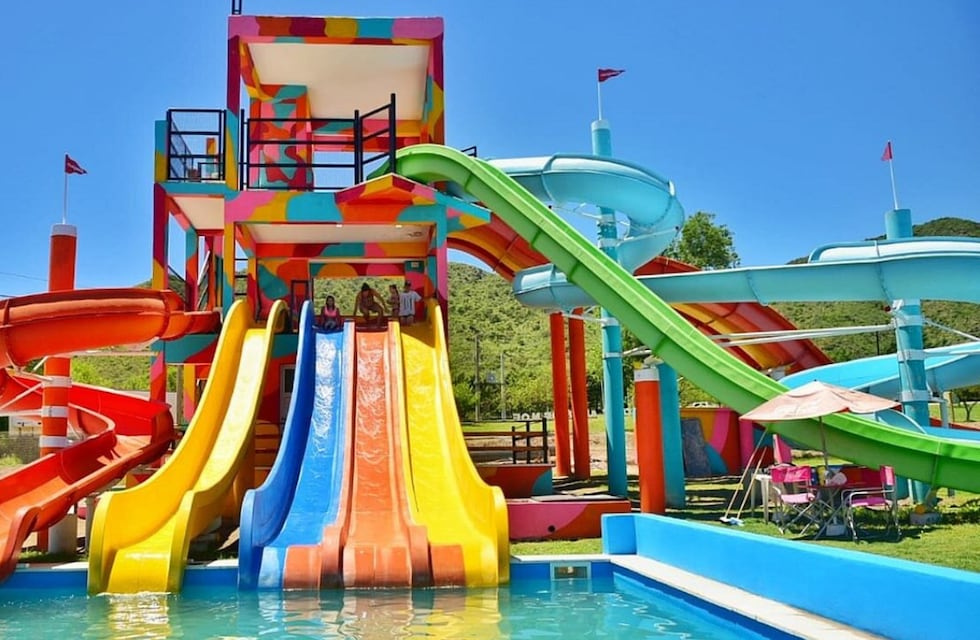 El parque acuático con mini zoológico que queda a una hora de Córdoba: precios de entradas y ubicación