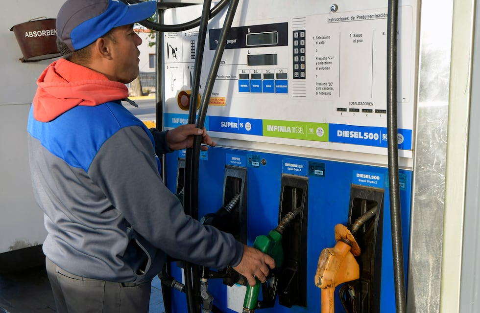 Otra vez, suben los precios de los combustibles en Córdoba: en cuánto quedan
