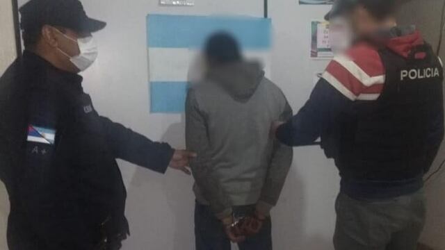 Entre las pertenencias, los acusados poseían el aparato electrónico que fe identificado por la dueña.