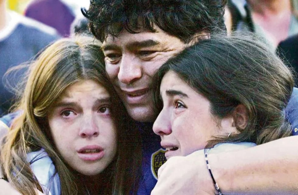 Los emotivos homenajes de Dalma y Gianinna para Diego Maradona a un año de su muerte
