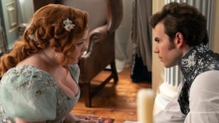 Penelope y Colin en las primeras imágenes exclusivas de la temporada tres de Bridgerton.