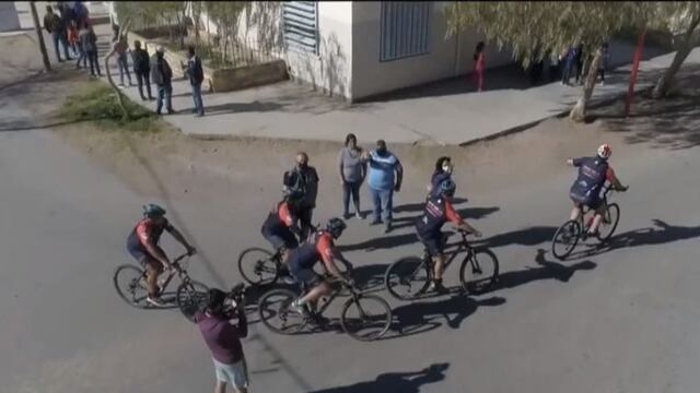 "El Cruce por la Educación" pasó hace unos días por El Encón para buscar cartas escritas por los niños con sus mayores sueños.