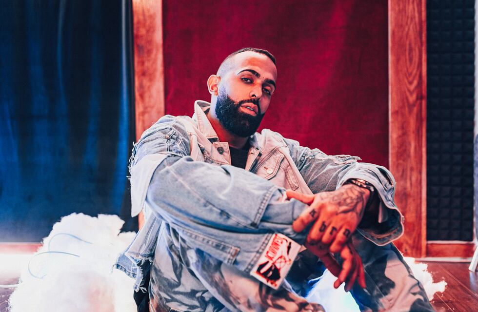 Eladio Carrión anunció su primer show en Argentina