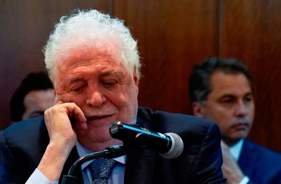 “Vacunatorio VIP”: la Justicia citó a indagatoria a Ginés González García y a cuatro funcionarios más