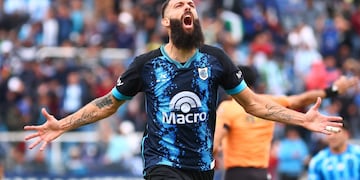 El atacante de Gimnasia y Esgrima de Jujuy Alejandro Quintana buscará repetir su grito de gol este domingo en San Martín.