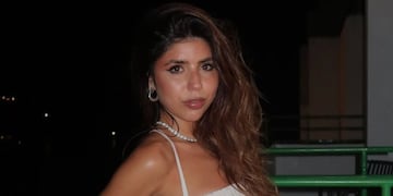 Al límite de la censura, Cami Mayan arrasó con un look sastrero en color lila y casi muestra de más