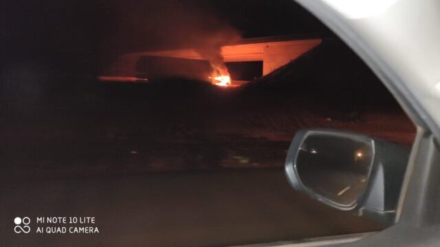 Un camión se incendió en la entrada de Loreto