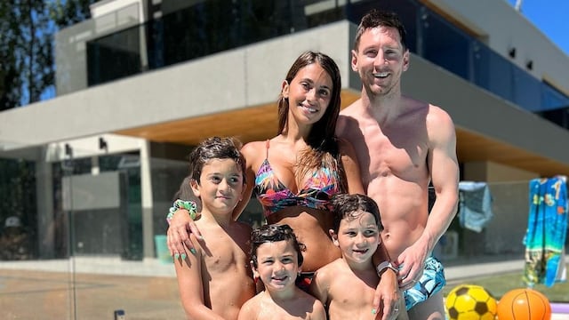 El matrimonio rosarino y los tres niños compartieron unas horas de relax.