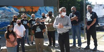 "Gloria a nuestros héroes", expresó el titular del Partido Creo luego del acto de presentación en el Parque Nacional a la Bandera.