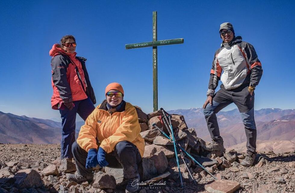 Tres salteños hicieron cumbre en el Nevado del Acay