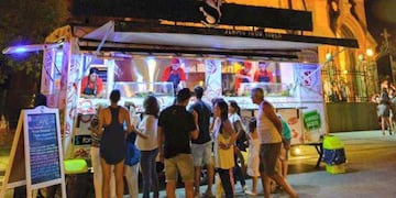 Licitación de espacios públicos para Food Trucks