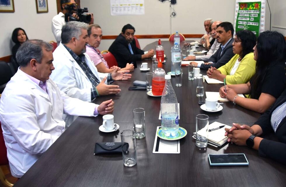 “Es muy peligroso que se pueda vender medicamentos en cualquier lado”, alertó Omar Gutiérrez