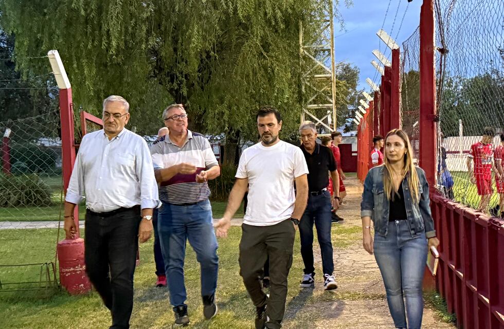 Alcides Calvo y Bárbara Chivallero recorrieron Ferrocarril del Estado