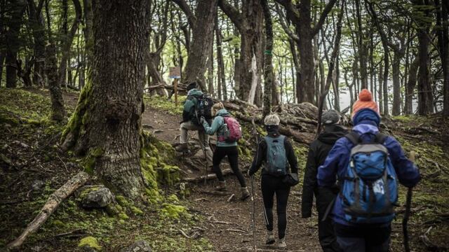 En vista de la llegada de las vacaciones de invierno, menores a partir de 10 años deberán presentar hisopado negativo al ingreso a Santa Cruz