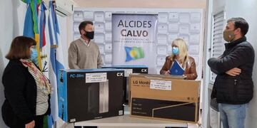 Entrega de equipamiento informático para nueva UTI modular Hospital Rafaela