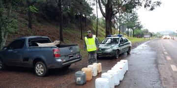 Bernardo de Irigoyen: Gendarmería incautó 345 litros de combustible de contrabando