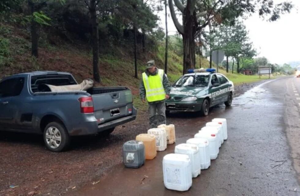 Bernardo de Irigoyen: Gendarmería incautó 345 litros de combustible de contrabando