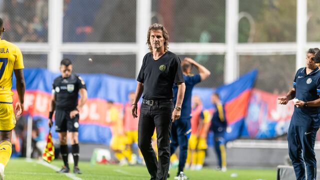 El enojo de Rubén Insúa con el VAR (San Lorenzo)