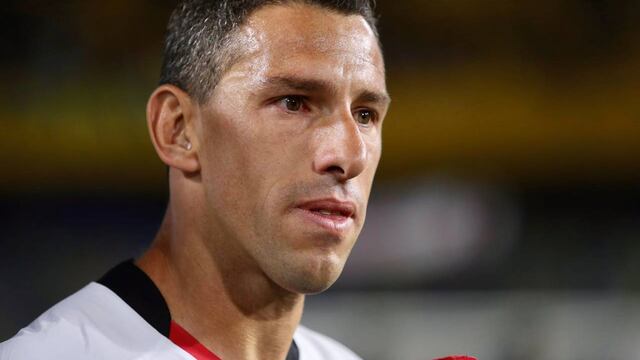 El jugador de 40 años decidió despedirse definitivamente en la penúltima fecha del campeonato.