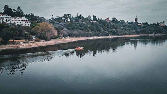 Evitó que una mujer se ahogara y perdiera la vida en el Lago San Roque de Córdoba. (Prensa Gobierno/Ilustrativa)