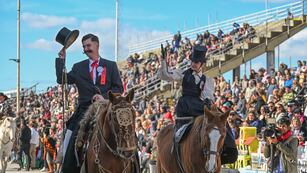 ¡El Sol del 25 viene asomando! llega la gran fiesta patria a Gualeguaychú