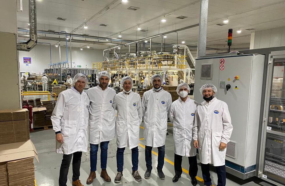 El ministro Lizandro Alvarez visitó fábricas