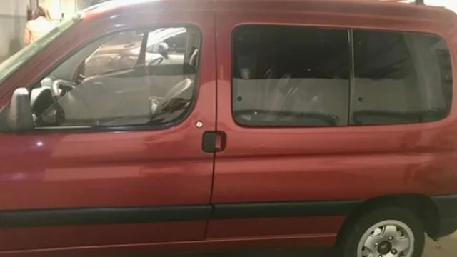 Jardín América: dejó las llaves en su vehículo y se lo robaron.