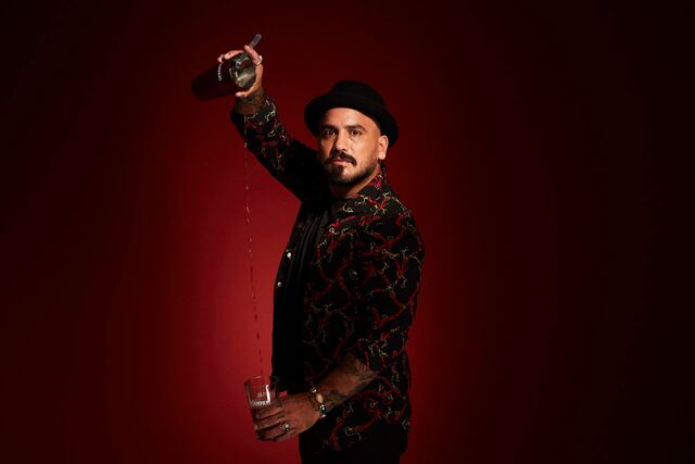 "Me rodean el mar y las playas, los bosques y las sierras... Busco reflejar esas impresiones en los sabores de mis tragos", asegura Juan Roda.