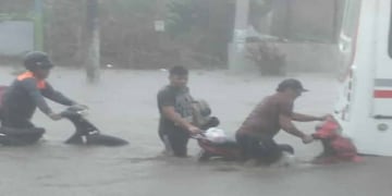 Temporal en Tucumán: calles anegadas, inundaciones y dificultades para circular