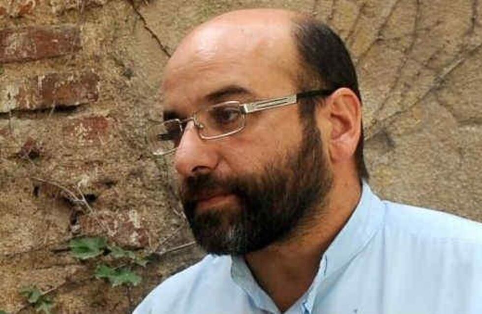 Robaron un centro comunitario del padre Mariano Oberlín en Córdoba y detuvieron a un hombre