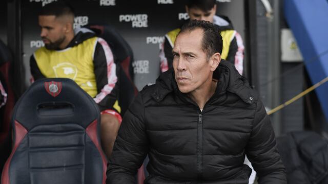 En las próximas horas Lucas Bovaglio, ex Instituto, se convertirá en técnico de Guaraní de Paraguay (Foto Federico Lopez Claro).