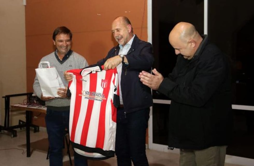 Club Atlético Pujato y al Club Sportivo Matienzo, recibieron más de 5 millones de la provincia