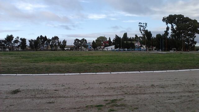 La pista del Polideportivo Municipal será sede de un Encuentro de Escuelitas de Atletismo.