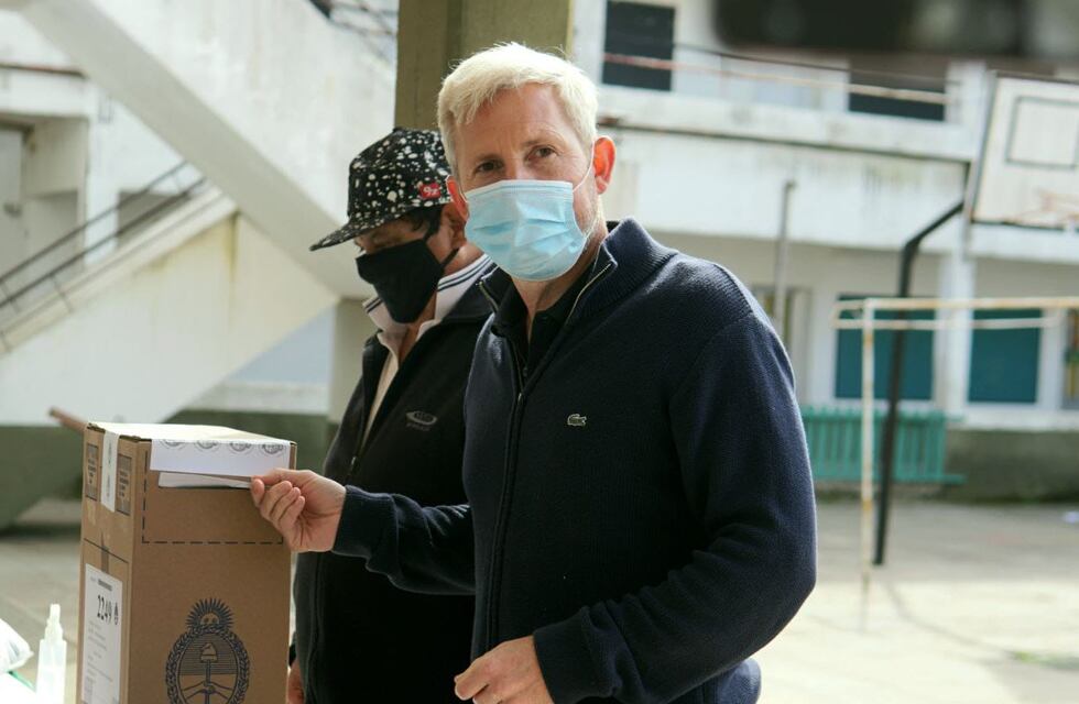 Frigerio votó en Villa Paranacito: “Nos jugamos el futuro de la Nación y de la provincia”