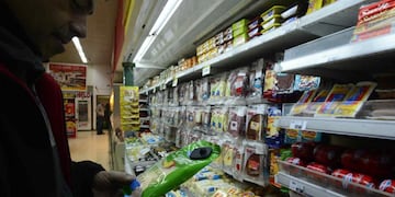 Los usuarios de la app del Banco Provincia podrán acceder a un descuento del 40% en sus compras en supermercados y comercios de barrio. (Archivo).