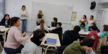 Ciclo de Adolescencias: Taller en Escuela Secundaria N° 9 de Tres Arroyos