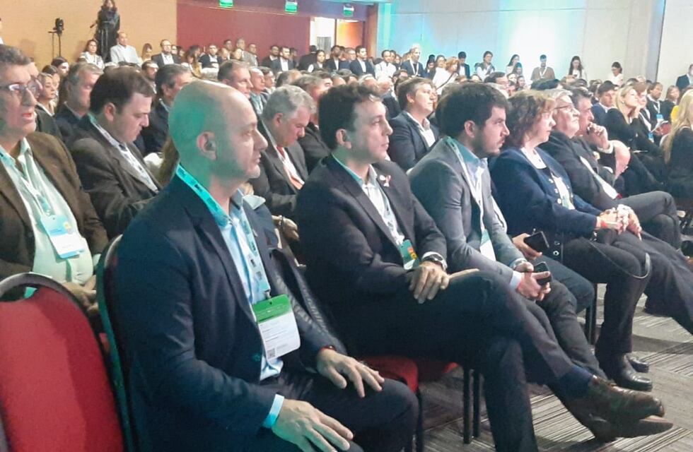 El intendente Gómez Gesteira participa de la Cumbre de alcaldes C40